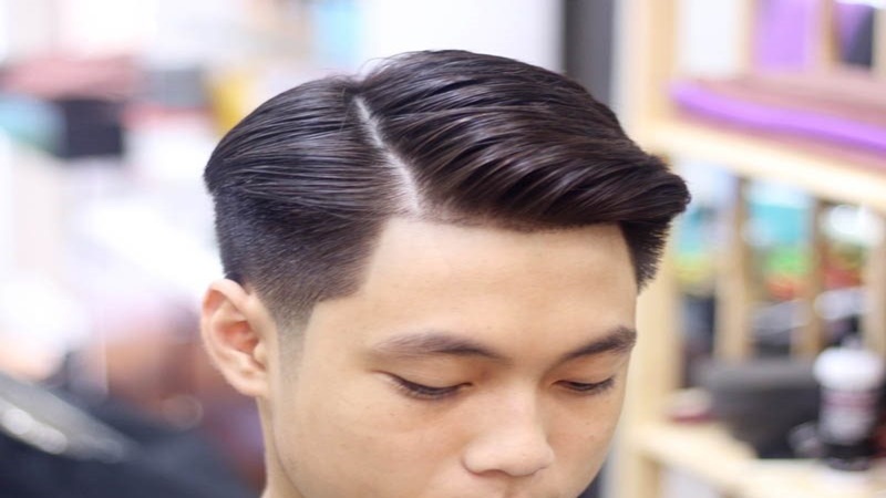 Kiểu tóc side part pompadour